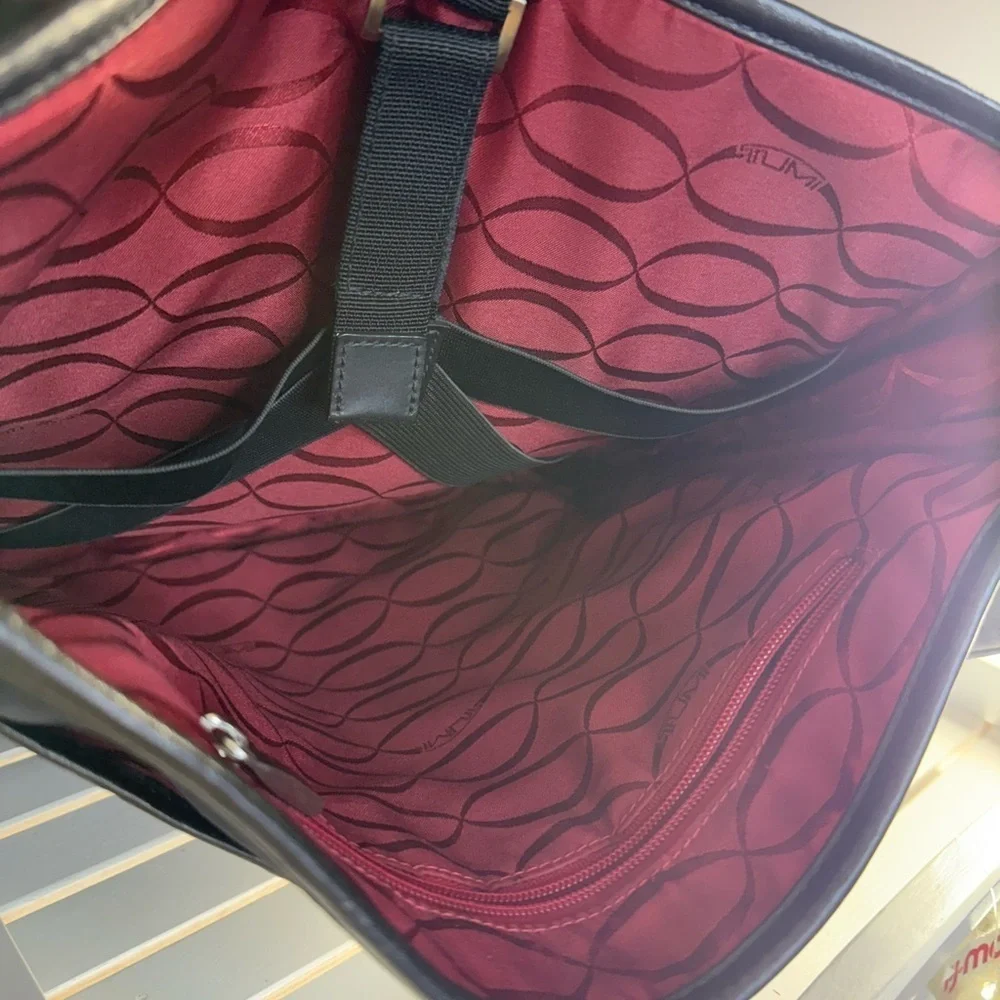TUMI North South Flap Unisex Messanger Bag EUC